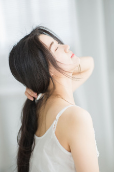 日本LAUREN PHILIPS
